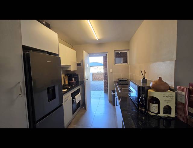 2 BEDROOM SECTIONAL TITLE FOR SALE IN NORTON SMALL FARMS